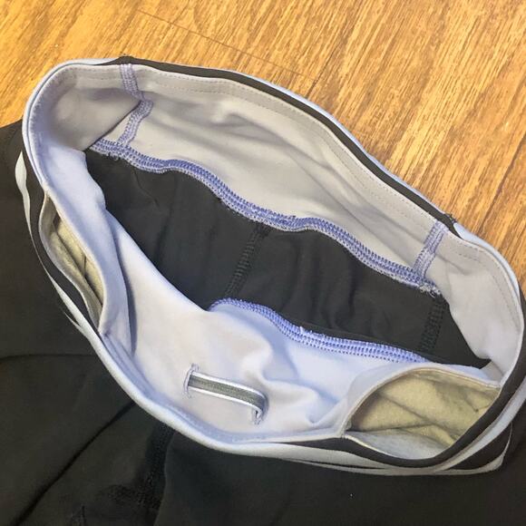 Lululemon Black Purple Stripe Run For Your Life Crop Capri Leggings Size 4 - Picture 7 of 14